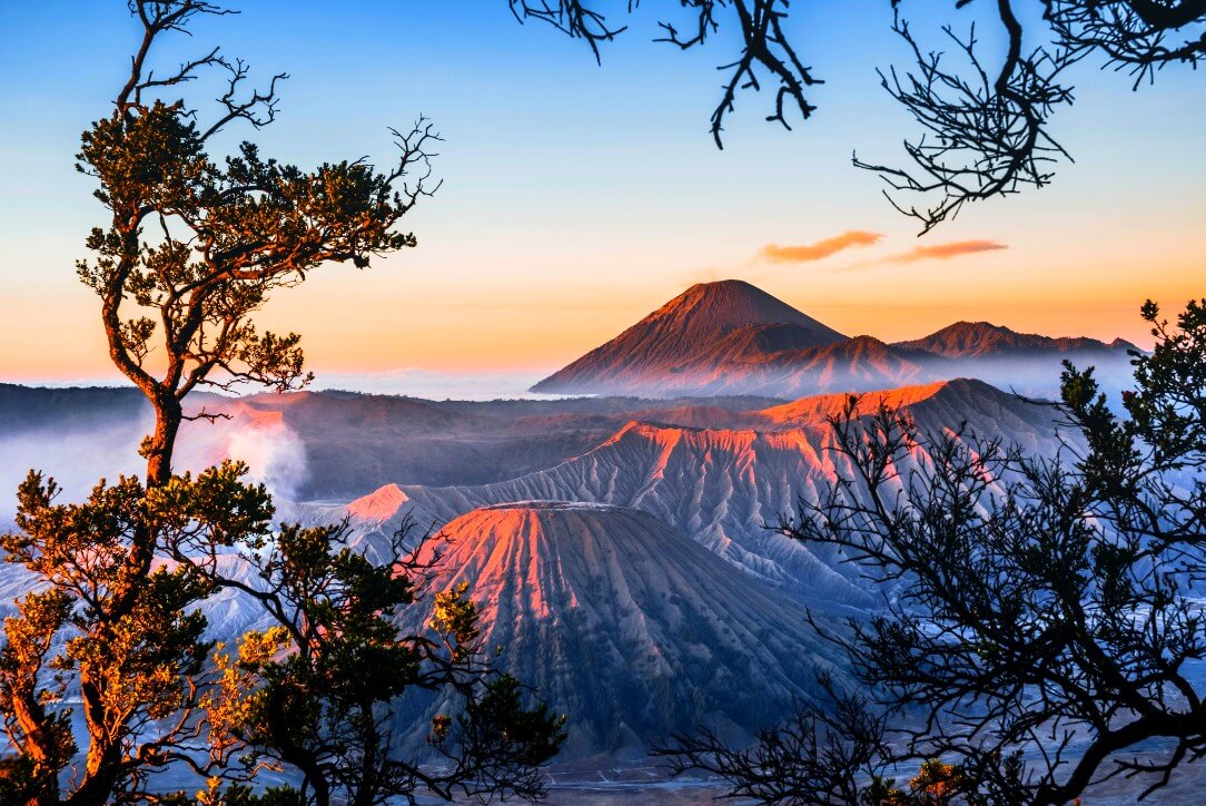 布罗莫火山